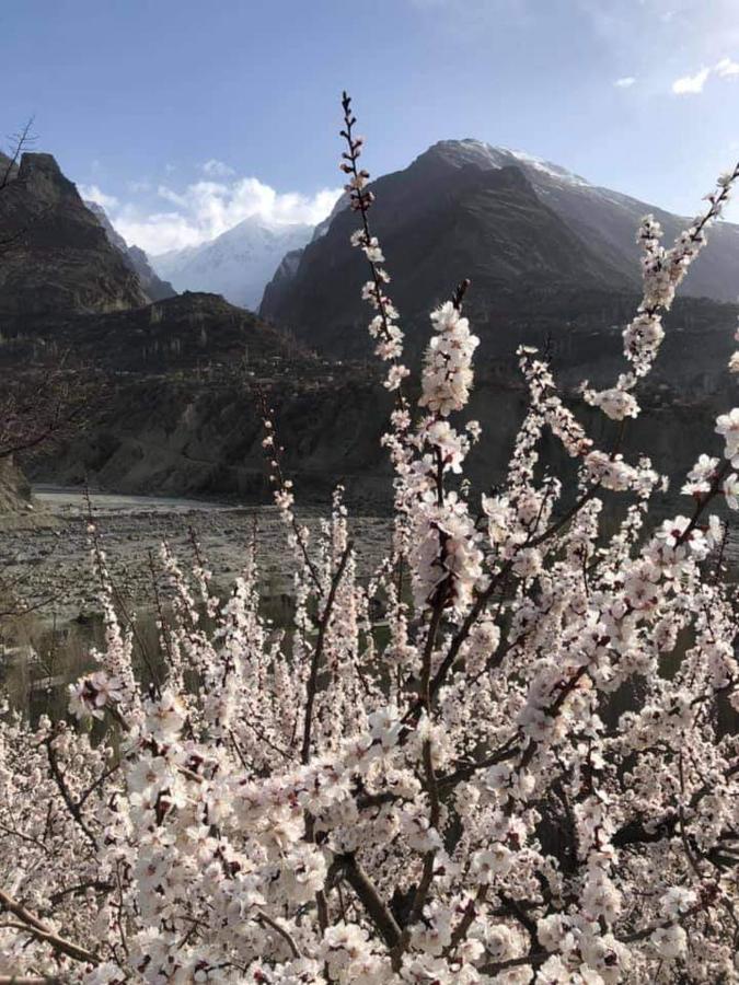 Old Hunza Inn Karimabad  Εξωτερικό φωτογραφία